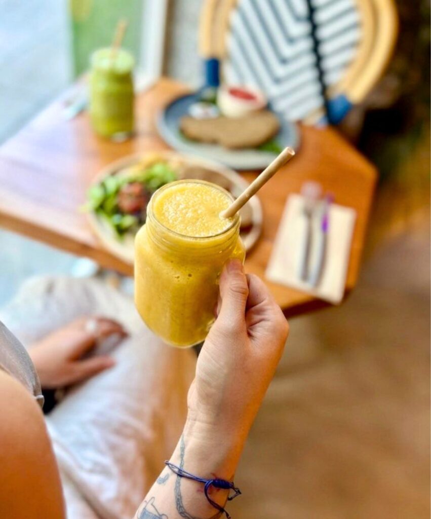 Mango-loves-piña-03